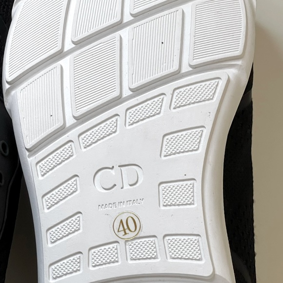SOLD 😃 NIB AUTHENTIC DIOR Women’s Black & White Sneakers Sz. EU 40 /  US 9.5 - Picture 8 of 10